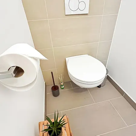 Zentrales Business Apartment Mit Schlafzimmer * Wiener Neustadt