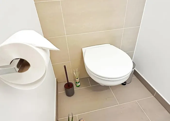 Zentrales Business Mit Schlafzimmer * Wiener Neustadt