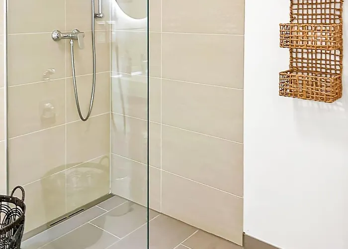 Zentrales Business Mit Schlafzimmer * Wiener Neustadt